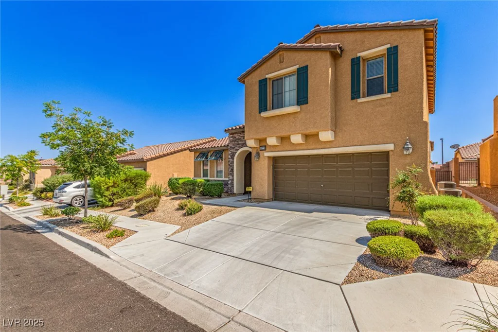 9221 Thunder Falls, Las Vegas, NV 89149