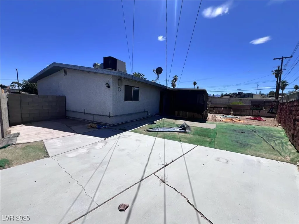 6120 Denver, Las Vegas, NV 89107