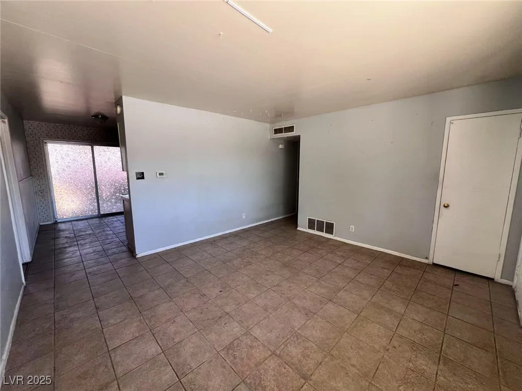 6120 Denver, Las Vegas, NV 89107