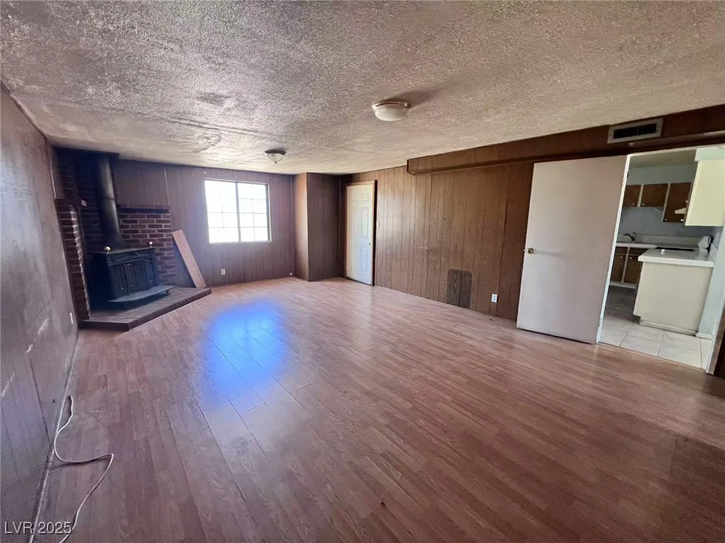 6120 Denver, Las Vegas, NV 89107
