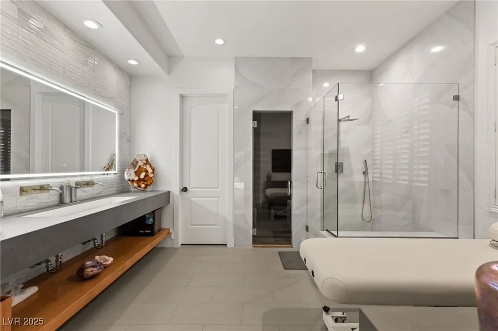 2240 Boutique, Henderson, NV 89044