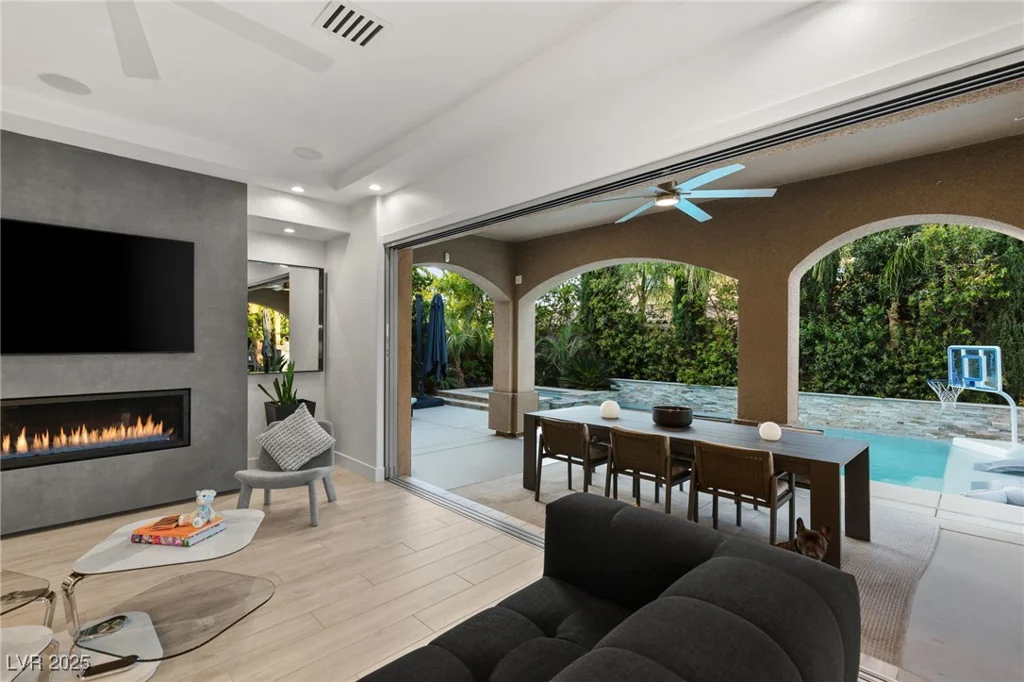 2240 Boutique, Henderson, NV 89044