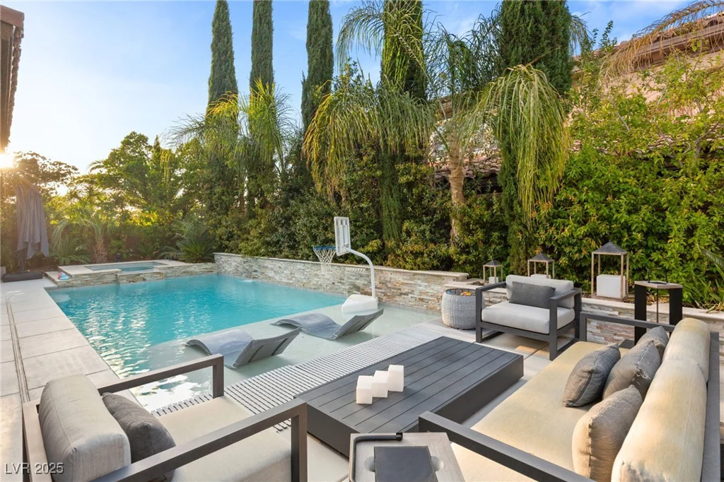 2240 Boutique, Henderson, NV 89044