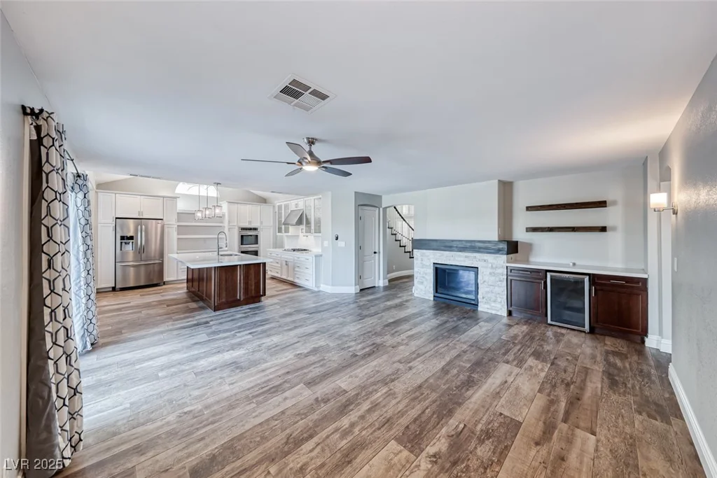 8620 Estrelita, Las Vegas, NV 89128