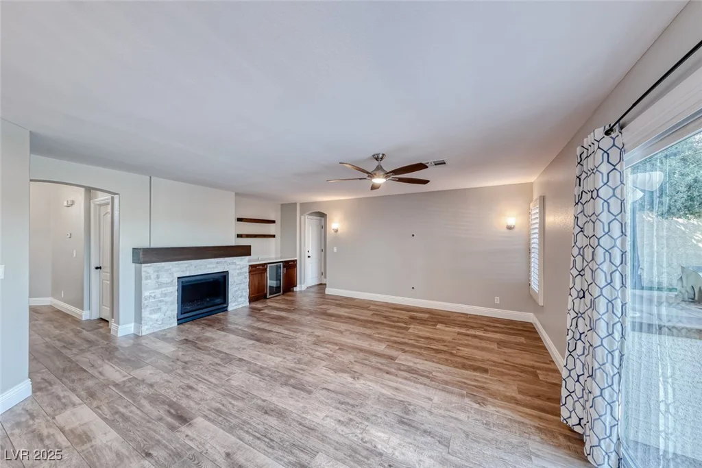 8620 Estrelita, Las Vegas, NV 89128