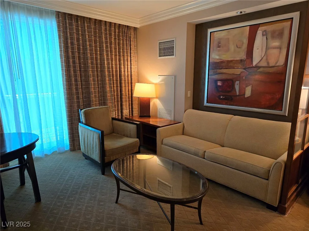 135 Harmon, Las Vegas, NV 89109