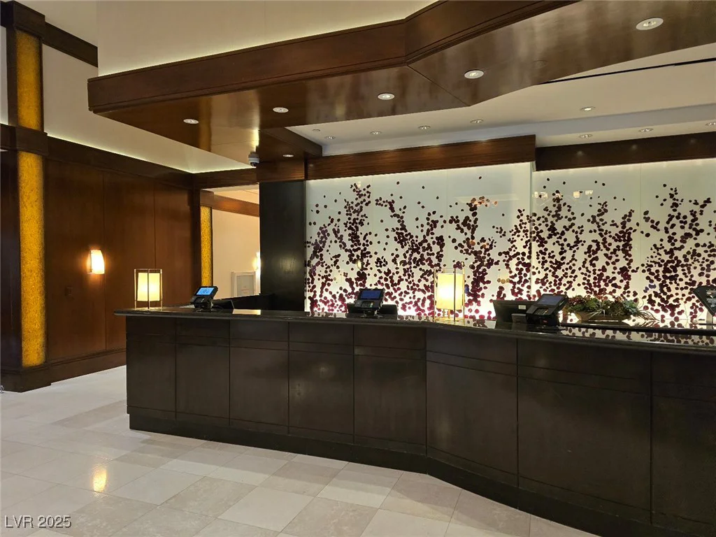 135 Harmon, Las Vegas, NV 89109