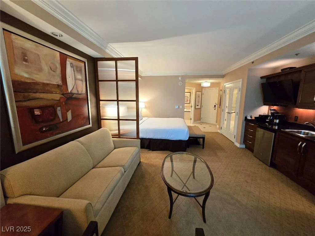 135 Harmon, Las Vegas, NV 89109