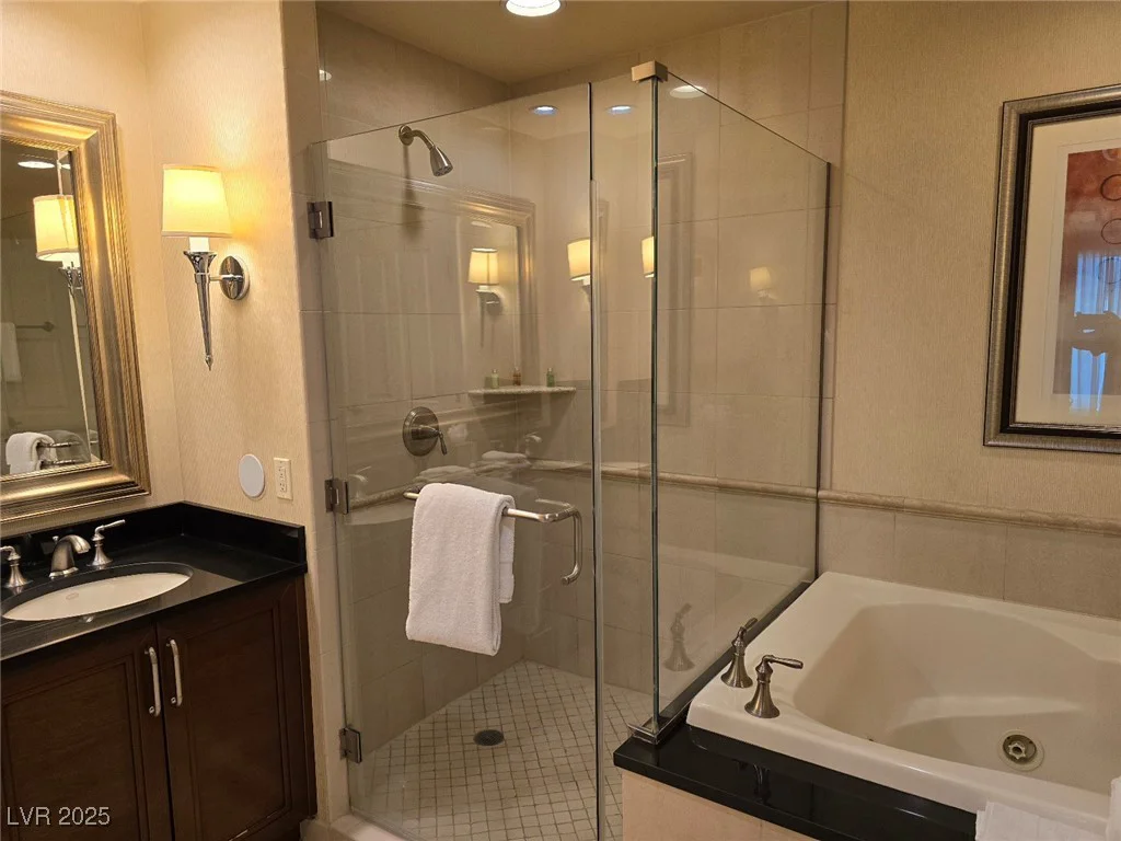 135 Harmon, Las Vegas, NV 89109