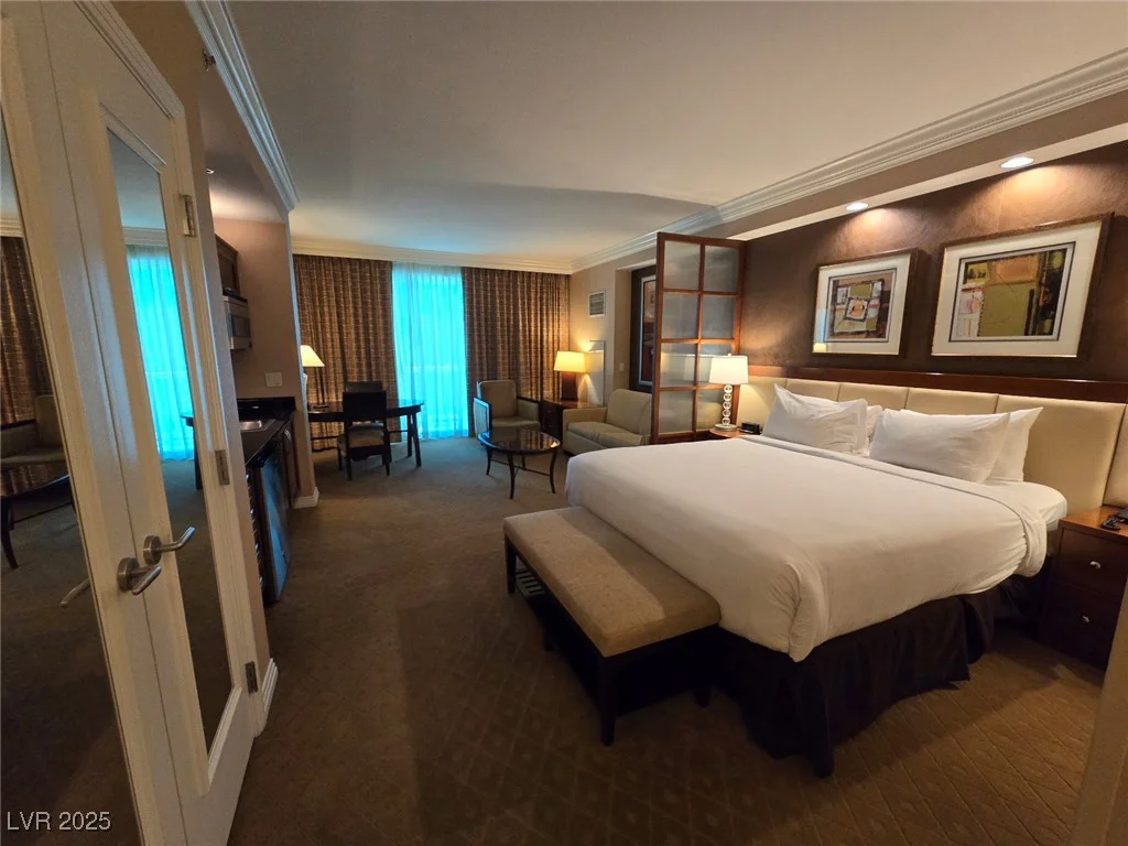 135 Harmon, Las Vegas, NV 89109