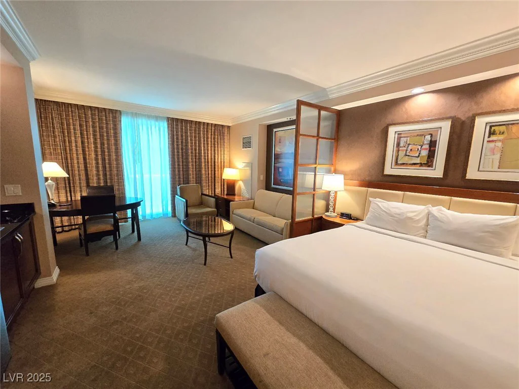 135 Harmon, Las Vegas, NV 89109