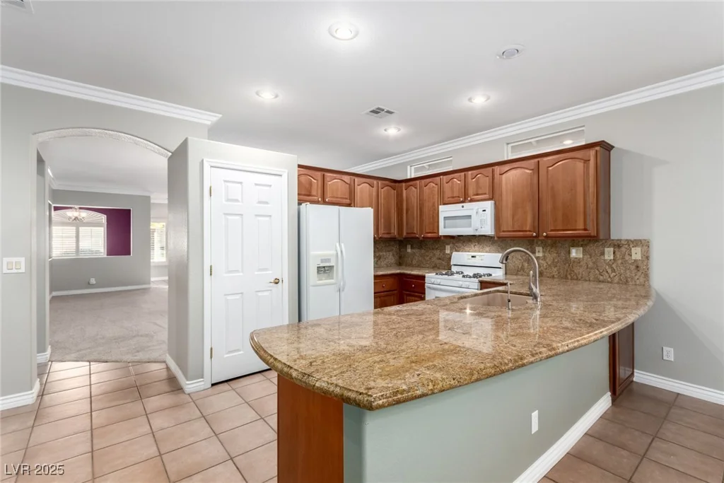 808 Royal Birch, Las Vegas, NV 89144