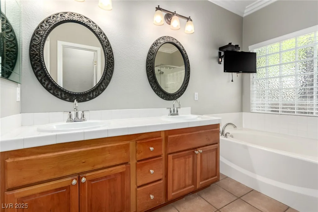 808 Royal Birch, Las Vegas, NV 89144