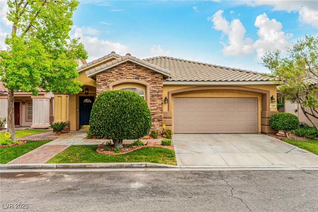 808 Royal Birch, Las Vegas, NV 89144