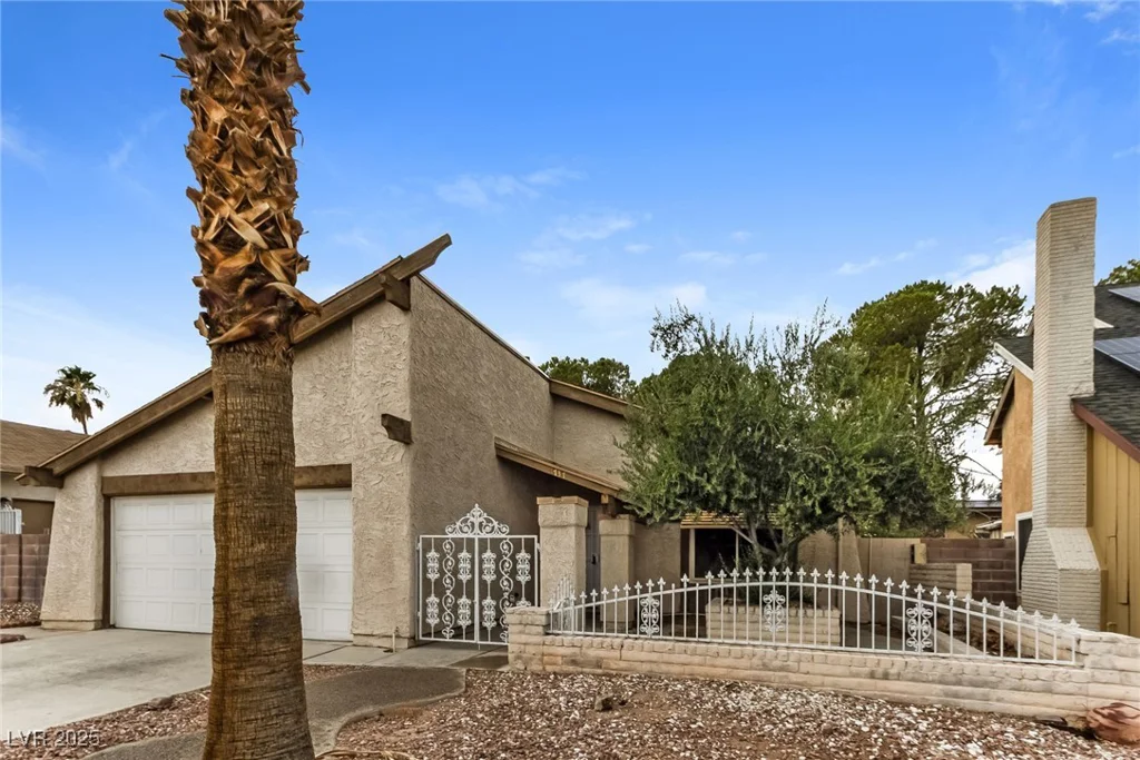 4737 Monaco, Las Vegas, NV 89121