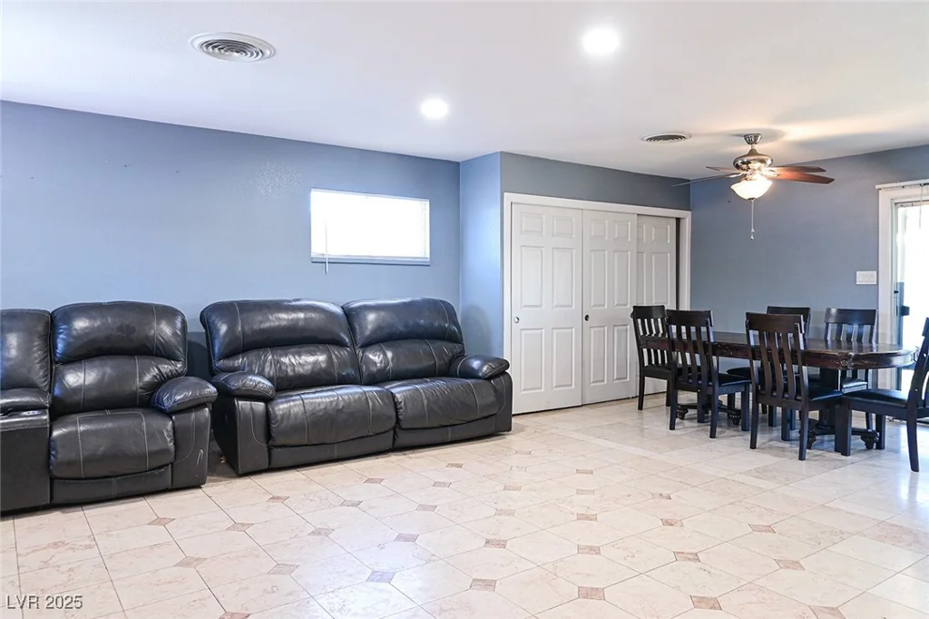 2712 Brady Ave, Las Vegas, NV 89101