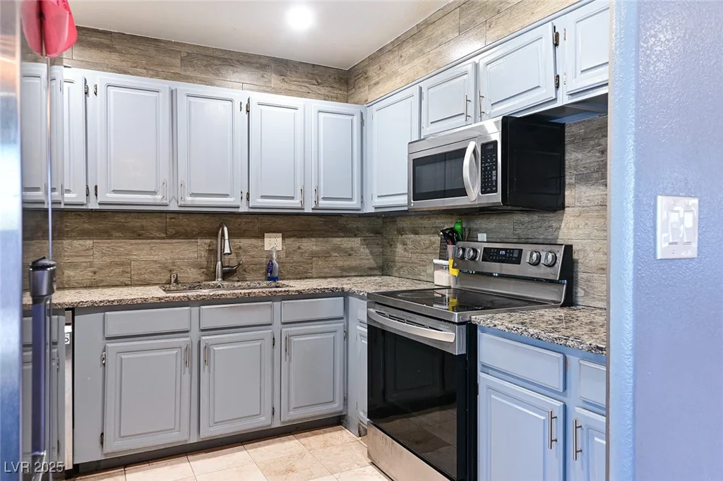 2712 Brady Ave, Las Vegas, NV 89101