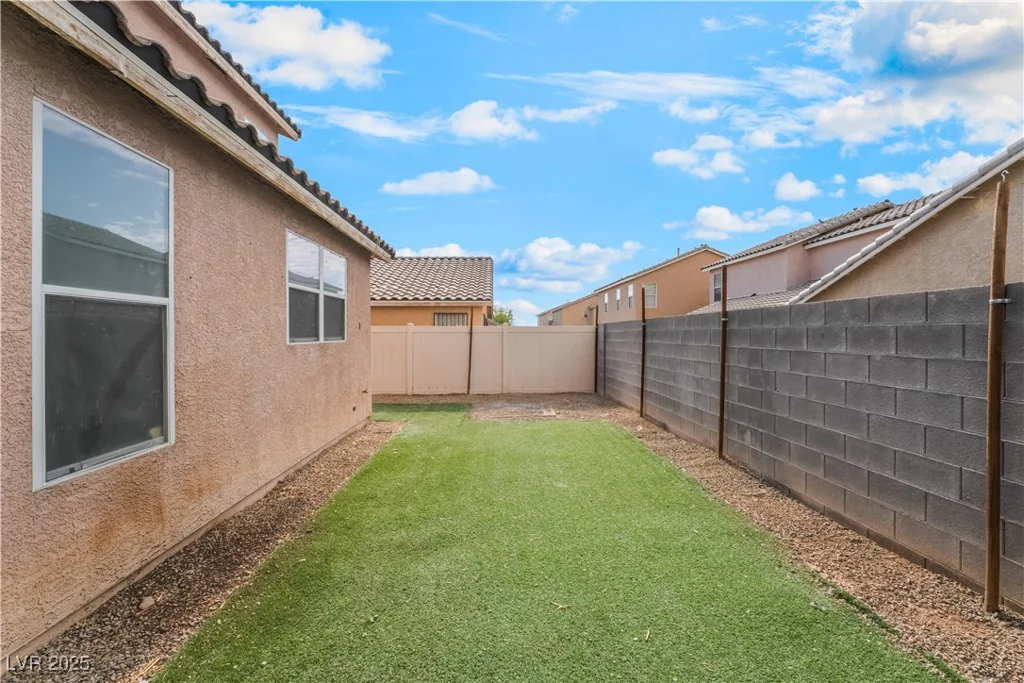 2501 LIVING ROCK, Las Vegas, NV 89106