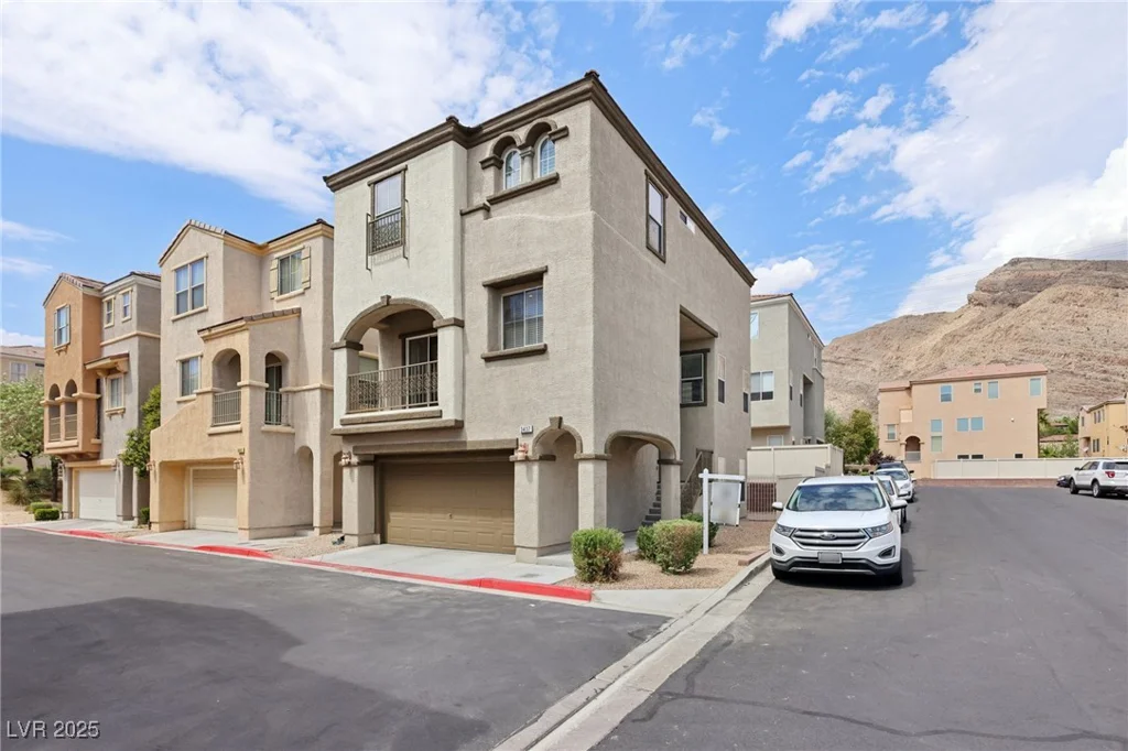 3437 Rock Face, Las Vegas, NV 89129