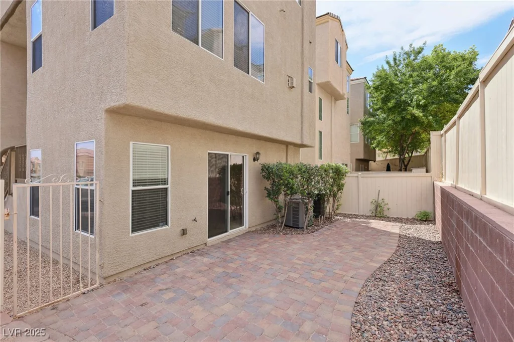 3437 Rock Face, Las Vegas, NV 89129
