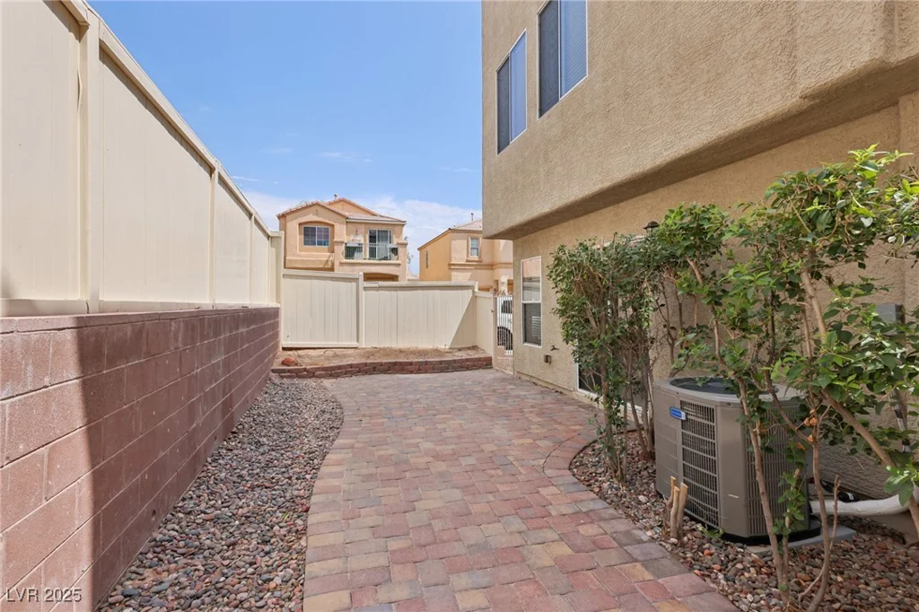 3437 Rock Face, Las Vegas, NV 89129