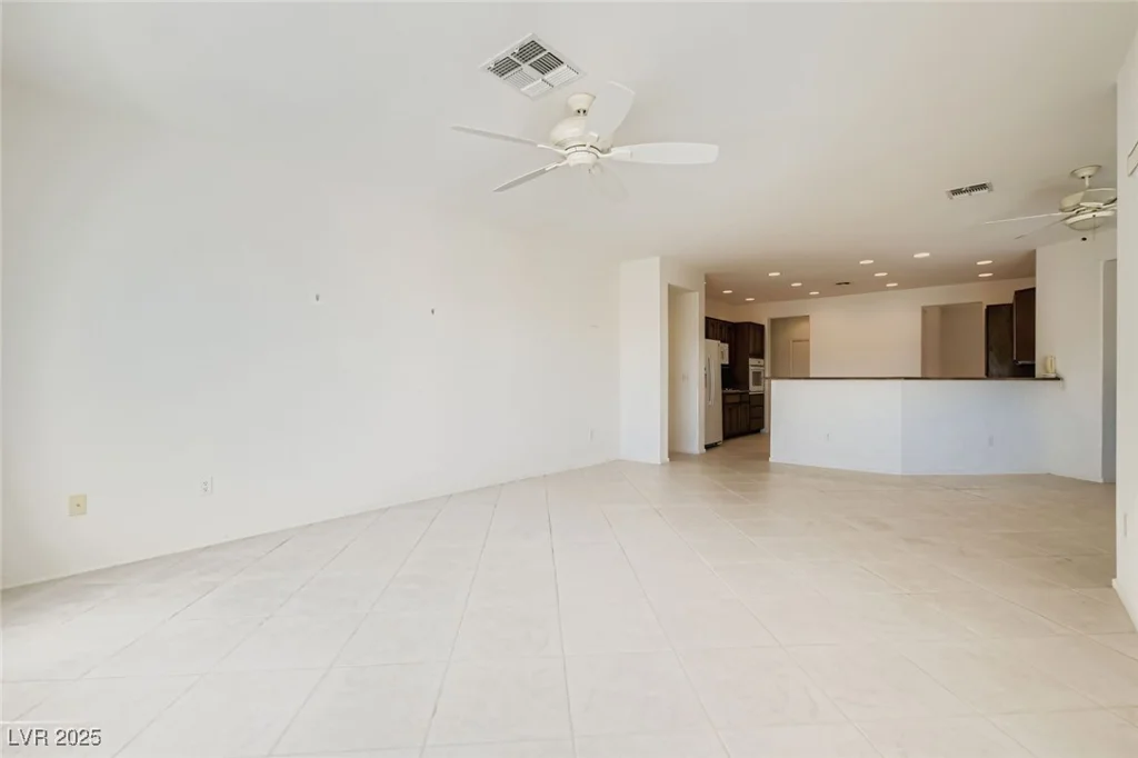 2016 Colvin Run, Henderson, NV 89052