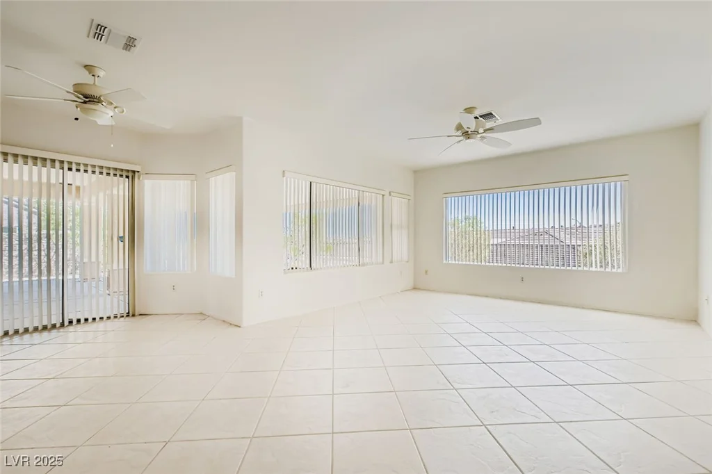 2016 Colvin Run, Henderson, NV 89052