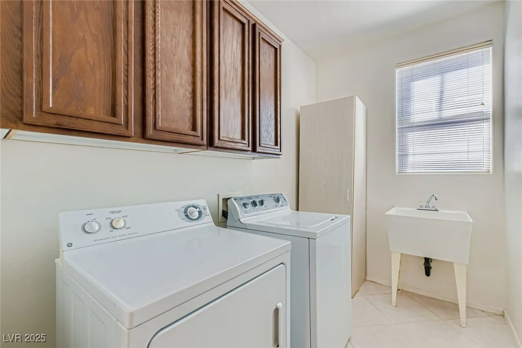2016 Colvin Run, Henderson, NV 89052