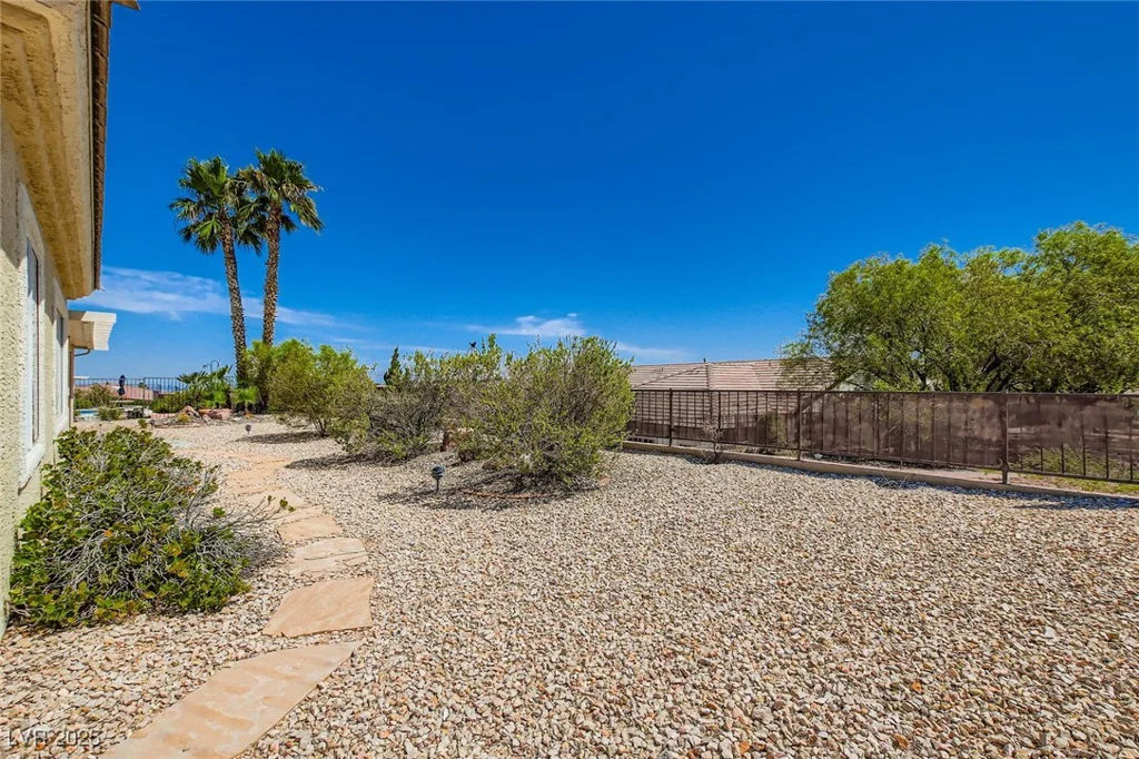 2016 Colvin Run, Henderson, NV 89052