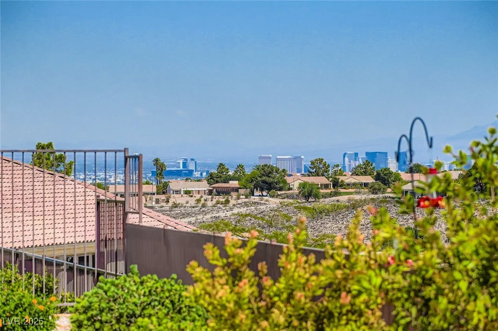 2016 Colvin Run, Henderson, NV 89052