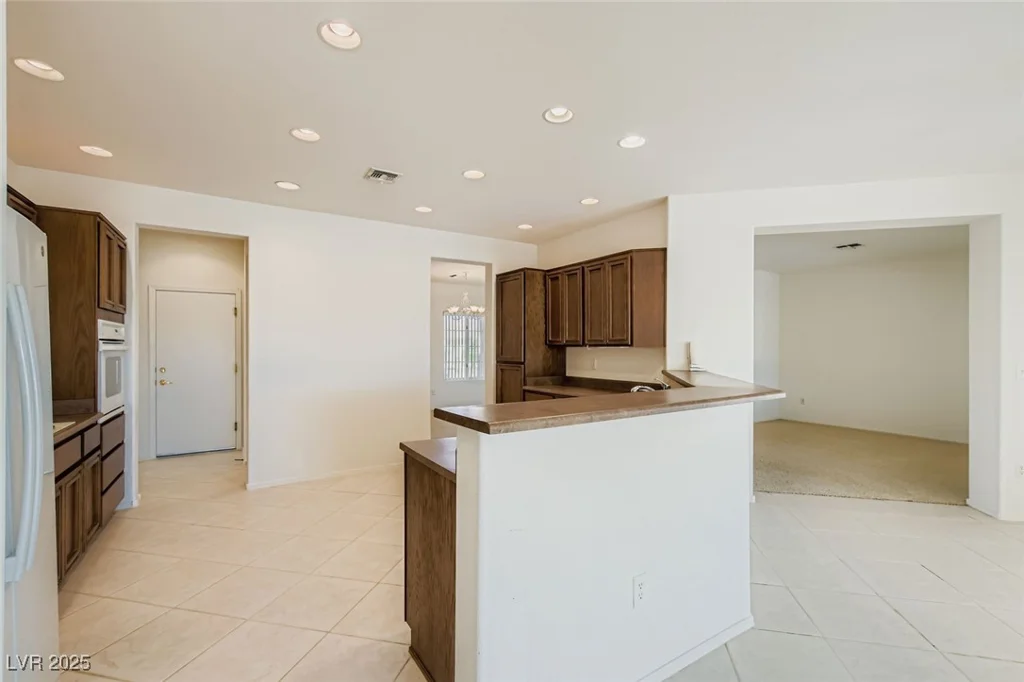 2016 Colvin Run, Henderson, NV 89052