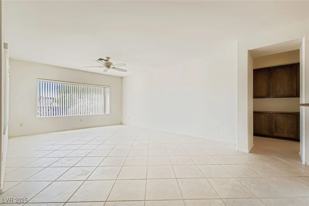 2016 Colvin Run, Henderson, NV 89052