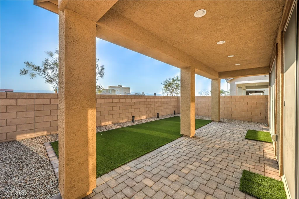 10089 Bismuth, Las Vegas, NV 89183