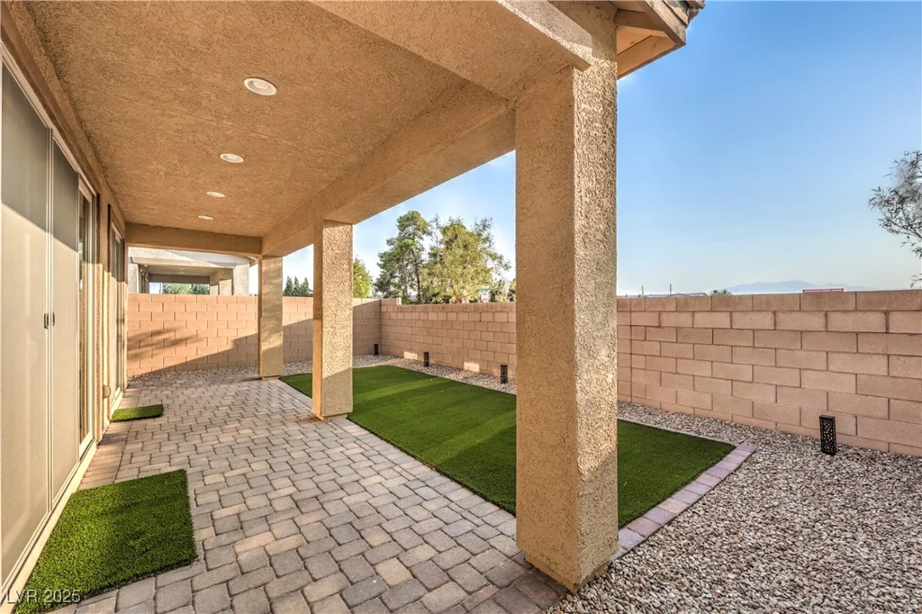 10089 Bismuth, Las Vegas, NV 89183
