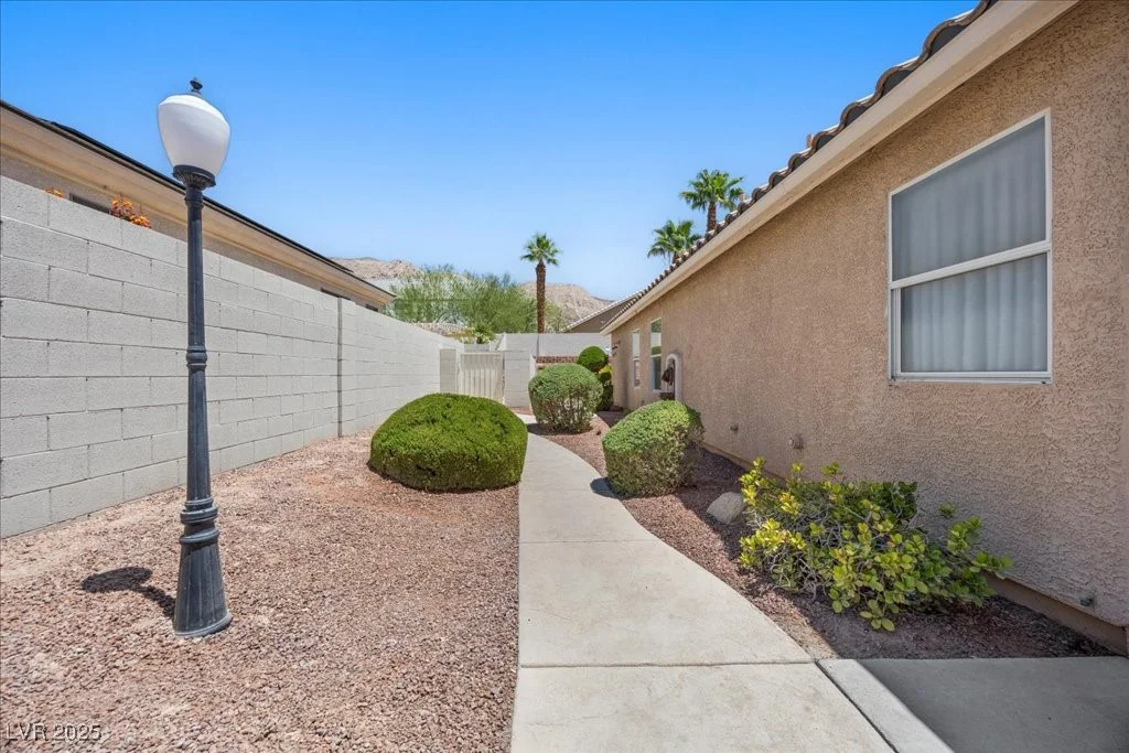 302 Hollywood, Las Vegas, NV 89110