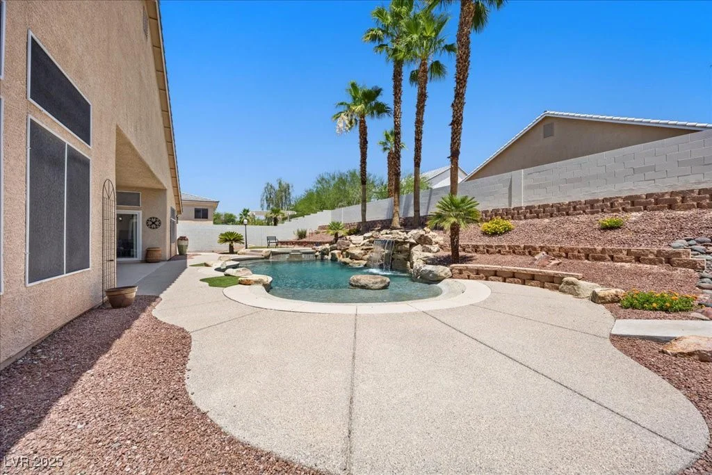 302 Hollywood, Las Vegas, NV 89110