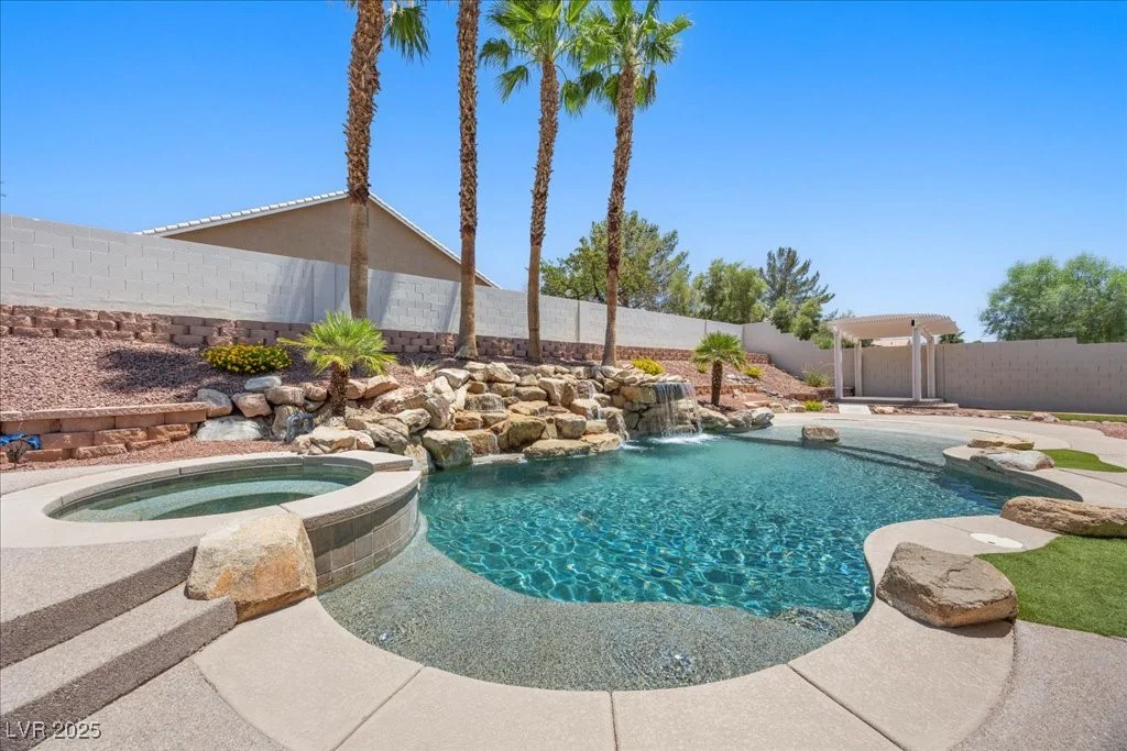 302 Hollywood, Las Vegas, NV 89110