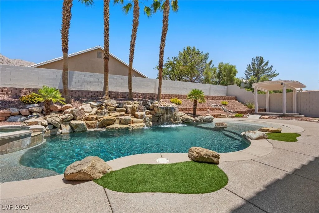 302 Hollywood, Las Vegas, NV 89110