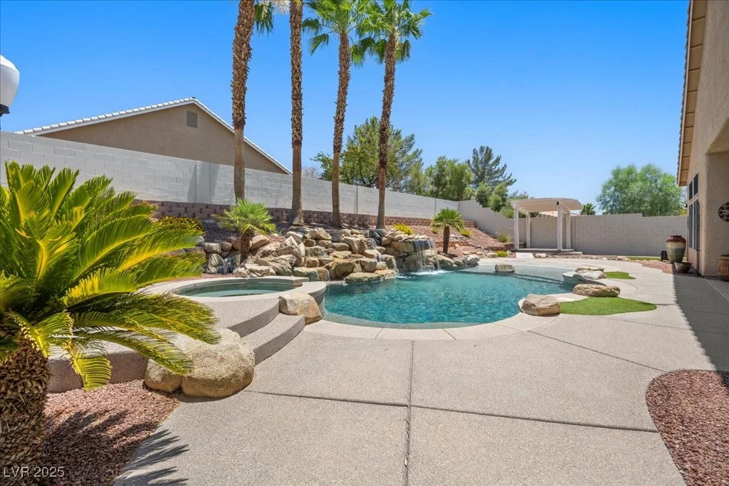 302 Hollywood, Las Vegas, NV 89110