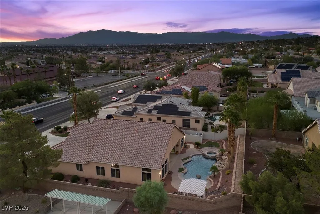 302 Hollywood, Las Vegas, NV 89110