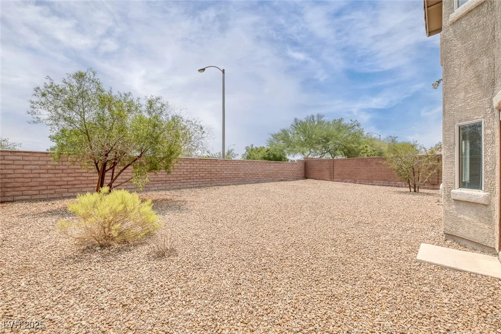 8493 Gardena Hills, Las Vegas, NV 89178