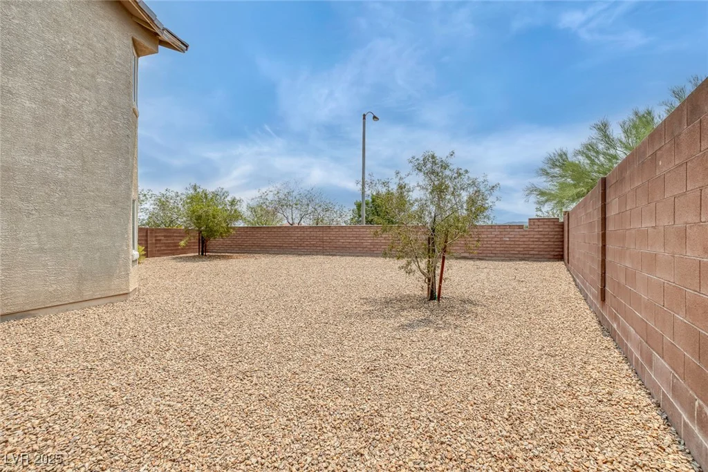 8493 Gardena Hills, Las Vegas, NV 89178