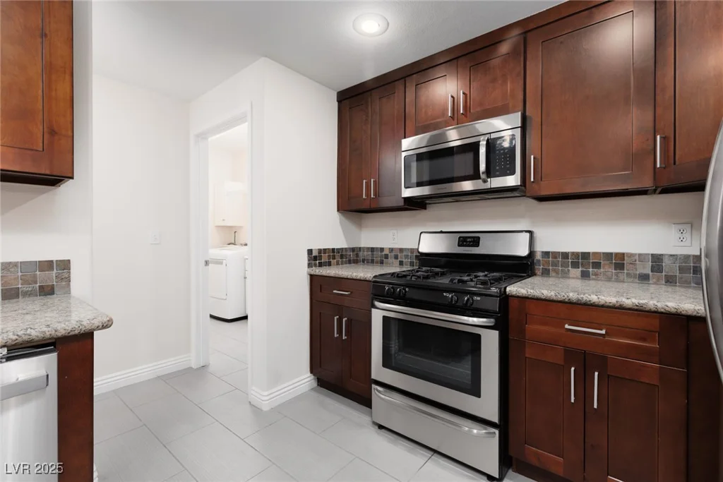 1609 Hills Of Red, Las Vegas, NV 89128