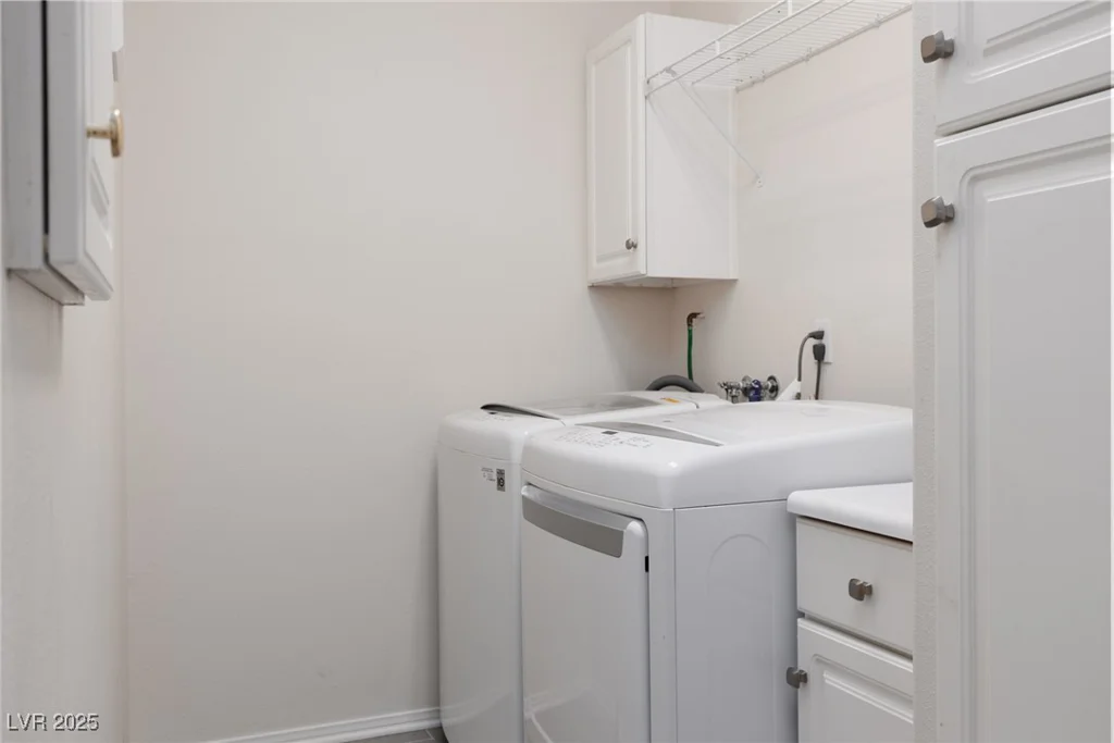 1609 Hills Of Red, Las Vegas, NV 89128