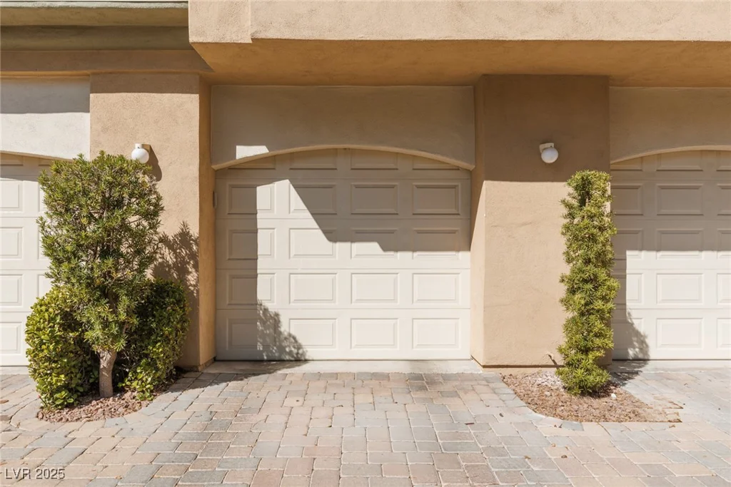 1609 Hills Of Red, Las Vegas, NV 89128