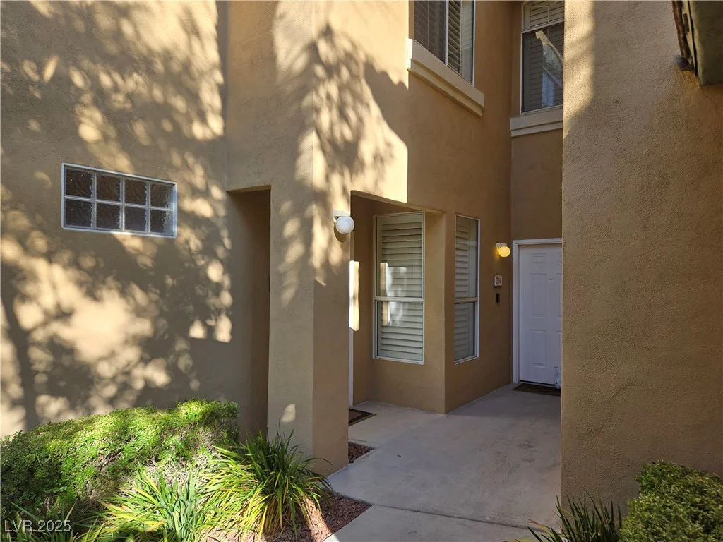 1609 Hills Of Red, Las Vegas, NV 89128