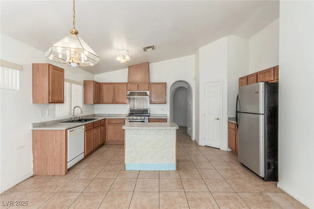 6489 Coldwater Bay, Las Vegas, NV 89122