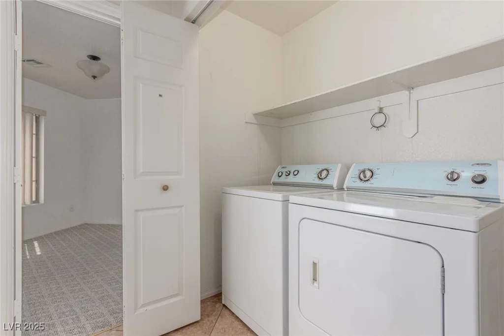 6489 Coldwater Bay, Las Vegas, NV 89122
