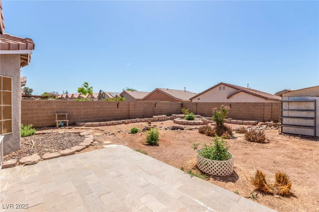 6489 Coldwater Bay, Las Vegas, NV 89122