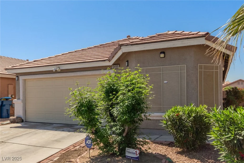 6489 Coldwater Bay, Las Vegas, NV 89122